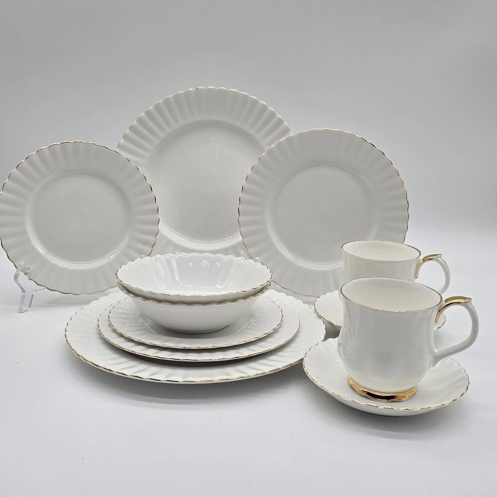 Royal Albert Val D’or  12-Pc Dinnerware Set Made England 1960's Gold Rim